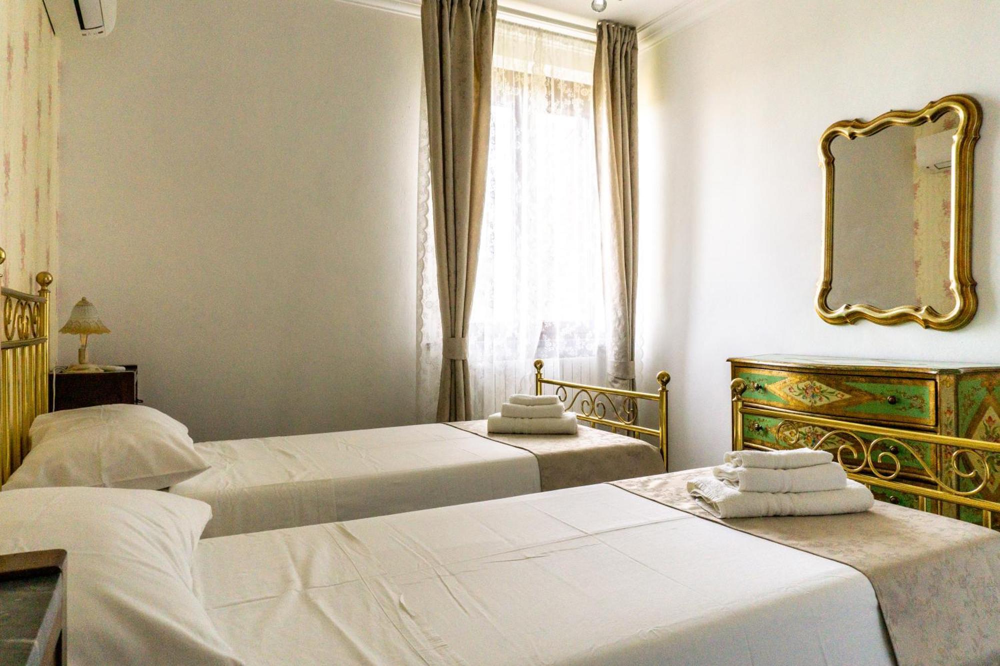 Villa Nerone B&B Lorenzana エクステリア 写真